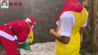 Santa Kasih Bingkisan Buat Cewek Hijab, Ngewe Panas Di Semak-semak. Subscribe Red Gua!