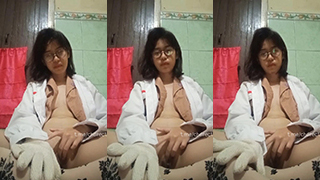 Yuva Sma Bergaya Bdsm Dengan Seragam Sekolah, Gesekan Sensual Yang Menggoda