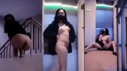 Abg Tiktok Viral Pamer Memek Di Depan Lift Apartemen, Bikin Sange