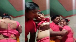 Jija Mesum Menjilat Dan Mengisap Payudara Salinya Dengan Nafsu Bejat Di Kamar.