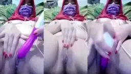 Jilbab Merah Basah Kuyup, Dimasukin Vibrator Sampe Meraung-raung.