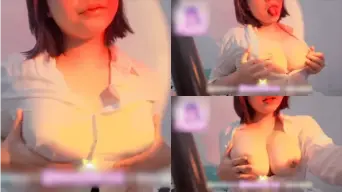 Kak Bulan Imut Manis, Tapi Toketnya Ganas Bikin Nafsu Naik, Pengen Nyubit Dan Ngegoyangin Sampe Muncrat.