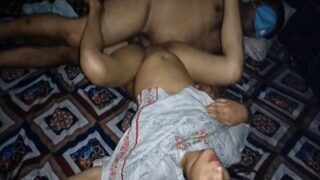 Video Mms Mesum Desi: Bego Lo, Ngentotin Istri Kakak Sendiri, Nafsu Bejat!