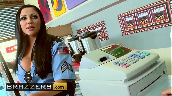 Dada Gede Banget Pake Seragam – (audrey Bitoni, Honey White, Johnny Sins) – Krim Boston – Brazzers Bikin Makin Pengen Dijilat