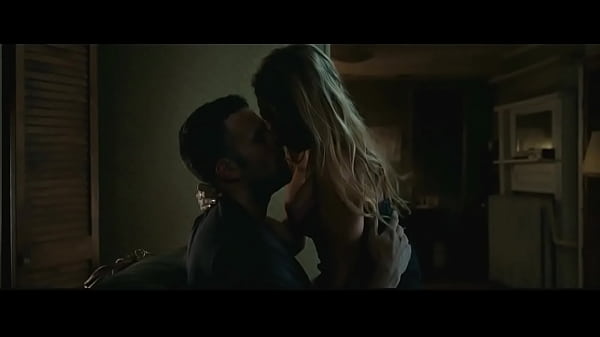 Blake Lively Di The Town (2011) — Gerakan Liar Dan Tubuhnya Yang Bikin Ngilu