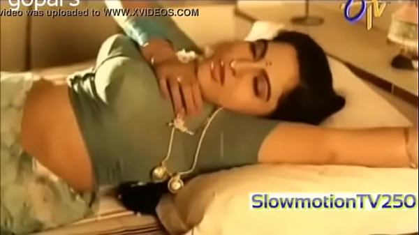 Desi Blouse Lo, Badan Erotis Nempel Ketat, Bikin Semua Orang Ngiler Liat Lekuk Tubuh