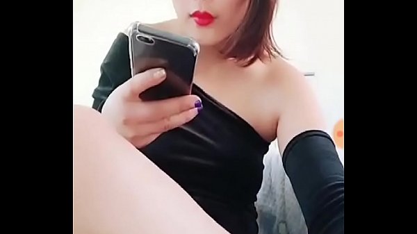 Ngentot Live, Goyangin Kontol Di Depan Kamera Sambil Muncratin Susu
