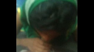 Desi Mami Pengemis Naik Kereta Lokal, Sange Berat Minta Digenjot Sampai Crottt!