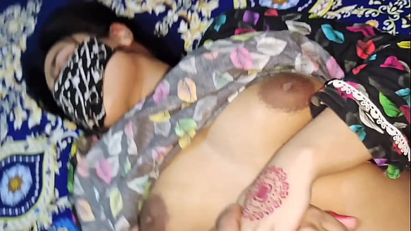 Ibu Tiriku Ngajarin Aku Soal Seks, Dirty Talk Hindi, Erangan Mesum, Dan Ngewe Liar Yang Bikin Nagih.