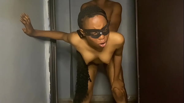 Kakak Tiri Sange Rela Lakuin Apa Aja Biar Dapetin Kontol Kakak Tiri.