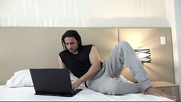 Tetangga Hindu-ku Tergila-gila Sama Bokong Latin Colombia-ku, Dia Ngewe Aku Pakai Kontol Besarnya Sampai Crot Di Dalem!