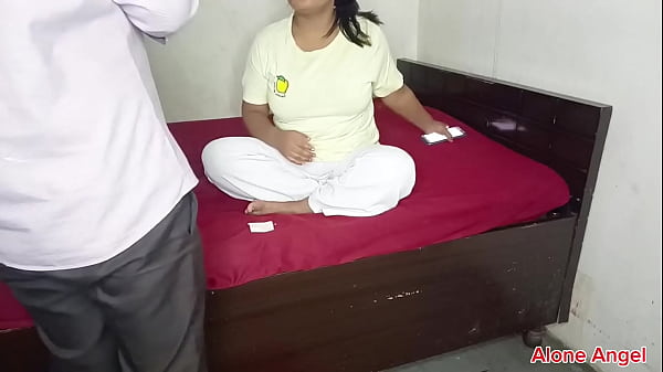 Kakak Tiri Kasih Pijat Minyak Di Kontol Abis Ngewein Adik Yang Masih Lugu