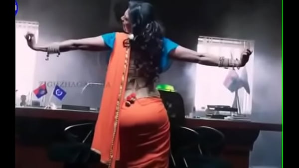 Desi Pantat Montok Di Balik Saree, Siap Dikoyak Nafsu