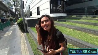 Memek Montok Mulus Thai Mungil Tapi Gedenya Gak Main-main, Ngentot Brutal Sama Bule Gede, Crot Di Dalem