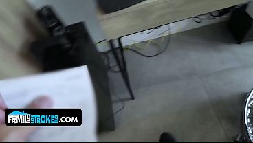 Gadis Kecil Latin Genit Merayu Ayah Tirinya Pakai Tubuh Mulus Dan Menggiurkan Yang Bikin Ngilu.