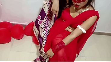 Baru Nikah Istri India Berbaju Sari Merah, Malam Valentine Ngentot Seru Bareng Suami Desi – Full Hindi Xxx Terpanas