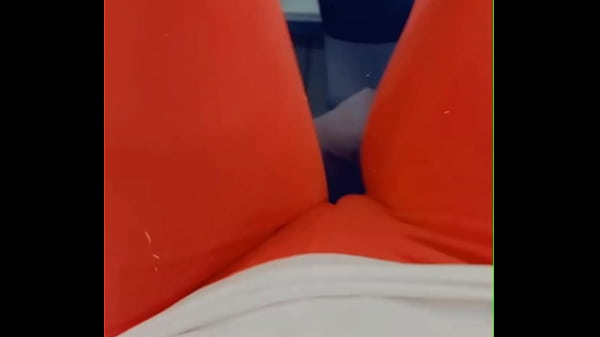 Nih, Dari Gym Langsung, Nampak Banget Celana Ngepres Di Bagian Sela, Bikin Makin Pengen Ngintip.