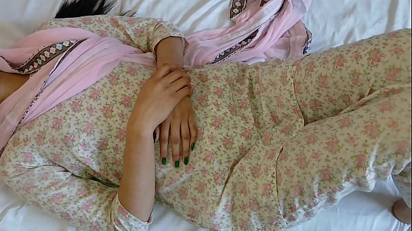 Nenek Sial, Kakinya Gua Angkat Tinggi, Lalu Kontol Gua Hajar Habis-habisan Ke Memeknya Sampai Muncrat.