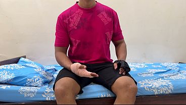 Ibu Tiri Bantu Anak Tiri Yang Luka Buat Mandi, Malah Nggak Bisa Nahan Nafsu. Diakhiri Dengan Nyempil Kontolnya, Lalu Digenjot Habis-habisan.