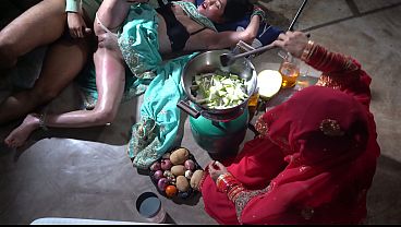 Ibu Tiri Dapur Xxx, Dapur India, Mama Tiri Desi Versi Hindi, Mama Tiri Desi Yang Bikin Kecut Dan Basah