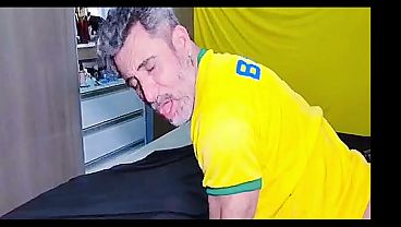 Arab Nyampekin Brasil Terus Mancingin Lubang Belakang Si Papa Gede Brasil (cuplikan Panas)