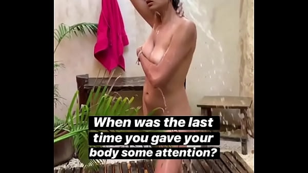 Desi Cewek Seksi Mandi Di Luar, Bikin Ngilu Dan Pengen Grebek!