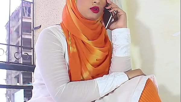 Salma Si Cewek Muslimah Ngentot Temennya Pake Suara Hindi Bikin Basah