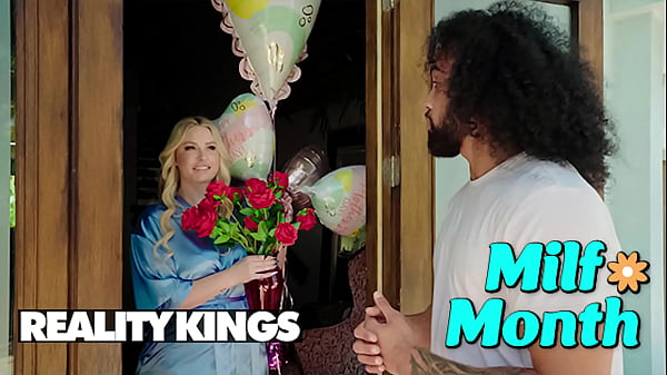 Jenna Starr Yang Montok Sepi Di Hari Ibu Sampai James Ngetok Pintu Siap Memuaskan Semua Hasratnya – Reality Kings