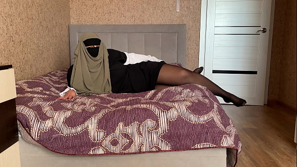 Khalifah Turki Lagi Wawancara Di Casting Bokep, Kontolnya Dimasukin Ke Memek Sampe Crot Di Dalem.
