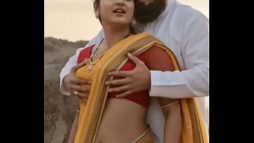 Desi Bhabhi Saree Di Dalane, Susu Ditekan-tekan, Asmara Makin Panas.