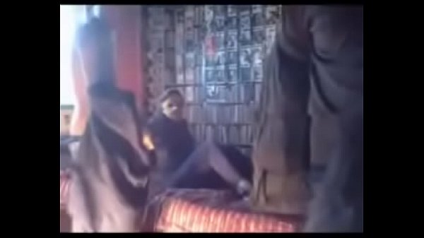 Pasangan Desi Ngewe Bertiga – Sesi Nge-seks Keras Bagian 1