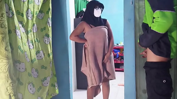 Kepergok Abang Ojol Pas Lagi Coli Sambil Teriak Nahan Nikmat