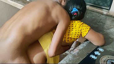 Bini Desi India Lagi Digebukin Brutal Sampe Muncrat