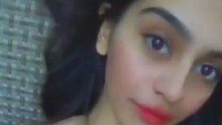 Cewek India Imut Telanjang, Goyang-goyang Bikin Ngiler