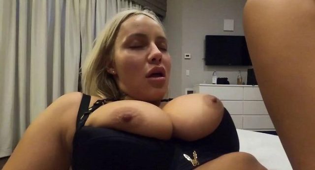 Dikocok Habis-habisan Sama Kontol Hitam Besar Bareng Kylie Page