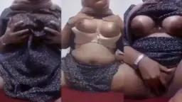 Tante Berhijab Ds Hani, Siap Digoyang Di Ranjang, Toge Basah Siap Dijilat.