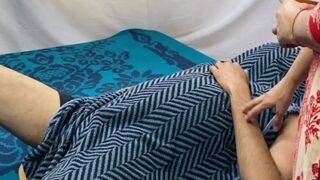 Video Bokep Desi Ibu Mesum Naik Ke Atas Kontol Pagi Anaknya Sendiri