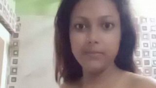 Video Selfie Di Kamar Mandi, Cewek Desi Seksi Banget, Basah-basah Bikin Ngiler