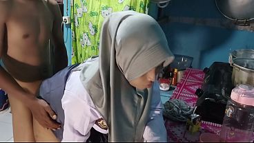 Ngentot Adik Ipar, Ngeresin Lubang Basahnya Sampe Meringis Keenakan.