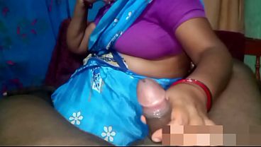 Istri Kerala India Ngewe Pake Alat Rumahan, Memeknya Basah Kenceng