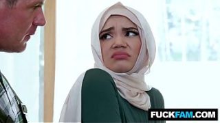 Gila! Hijabi Manis Ini Ngelakin Pertama Kalinya Sama Tukang Ledeng Naudi Nala Dan Jason Sarcinelli, Bikin Kenceng Sampe Ngakak!