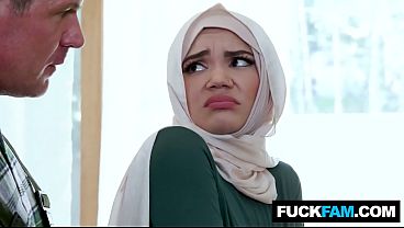 Gila! Hijabi Manis Ini Ngelakin Pertama Kalinya Sama Tukang Ledeng Naudi Nala Dan Jason Sarcinelli, Bikin Kenceng Sampe Ngakak!