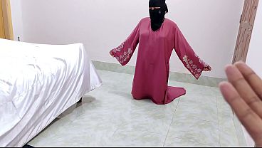 Malam Ini, Ibu Tiri Desi Yang Seksi Itu Digilas Habis Di Ranjang Kamarku, Sampai Meraung-raung Puas.