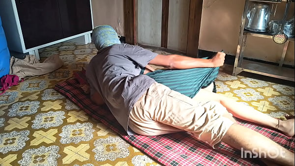Ngentot Adik Tiri Manisku Di Dapur, Sambil Bikin Adonan Basah Dan Nungguin Dia Merintih.