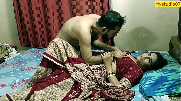 Bokep India Hot, Bini Bhabhi Lagi Main Seru Sama Temen Suami, Suara Hindi Jelas Bikin Makin Nafsu!