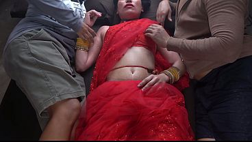Ibu Tiri India Yang Sangek Banget Sama Anak Tiri Cowoknya, Crot Di Mana-mana, Bahasa Hindi Hot Abis.