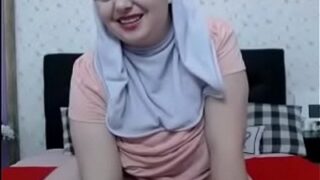 Bangladeshi Jalang Montok Sange Mainin Memek Di Depan Webcam