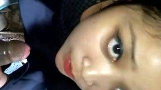 Cewek Kantor Imut Lagi Ngewe Di Halaman Belakang, Mulutnya Basah Kuyup Nelen Batang Keras