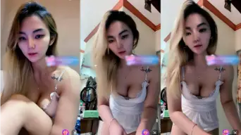Live Nyepong Belahan Toket Mulus Cici Bai, Minta Digaruk Sampai Muncrat.