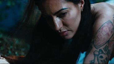 Gadis Beku Kumpulan – Cewek Saling Gesek & Muncratin Sampai Basah Kuyup